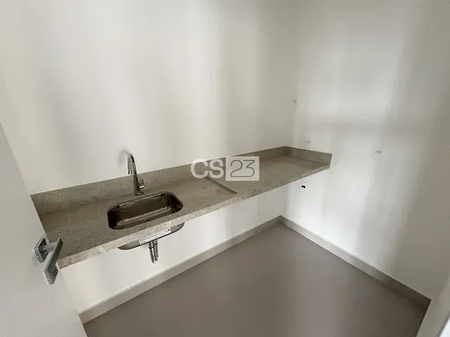 Sala com 305m², à venda ou para alugar, no bairro Bela Suiça em Londrina
