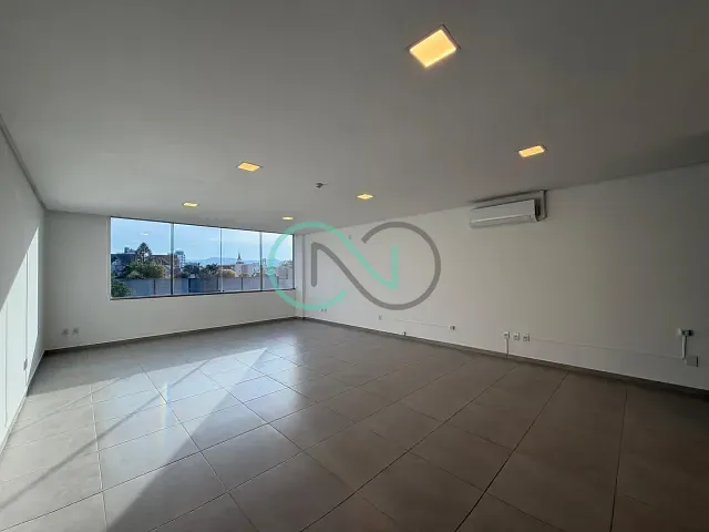 Sala à venda ou para alugar, no bairro Centro em Sapiranga