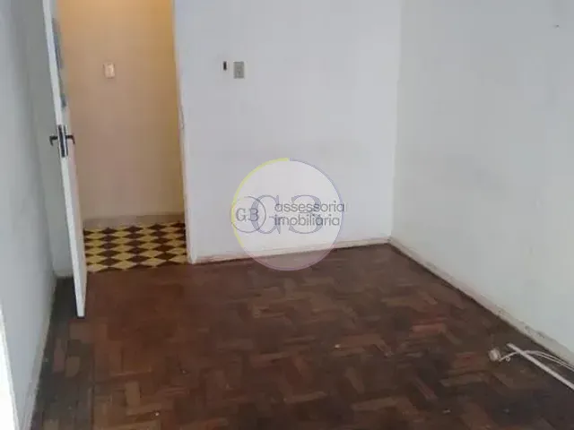 Sala à venda ou para alugar, no bairro Centro em Pelotas