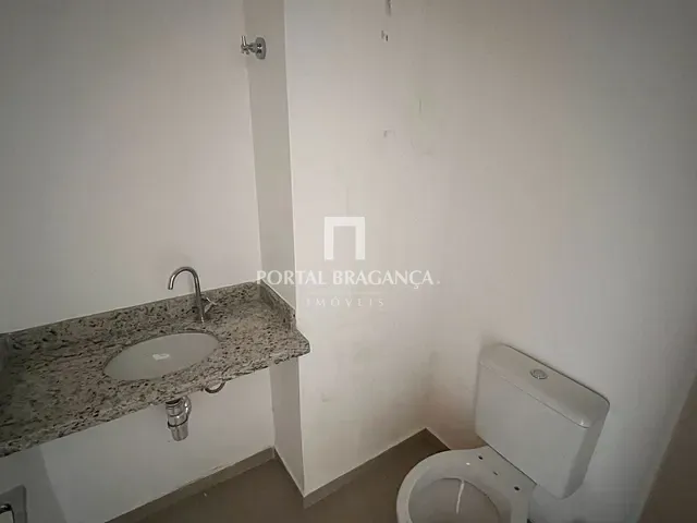 Sala à venda, no bairro Condomínio Residencial Euroville em Bragança Paulista