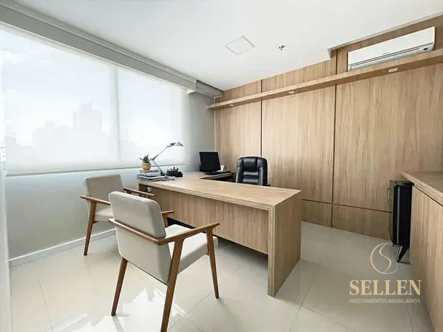 Sala à venda, no bairro Menino Deus em Porto Alegre