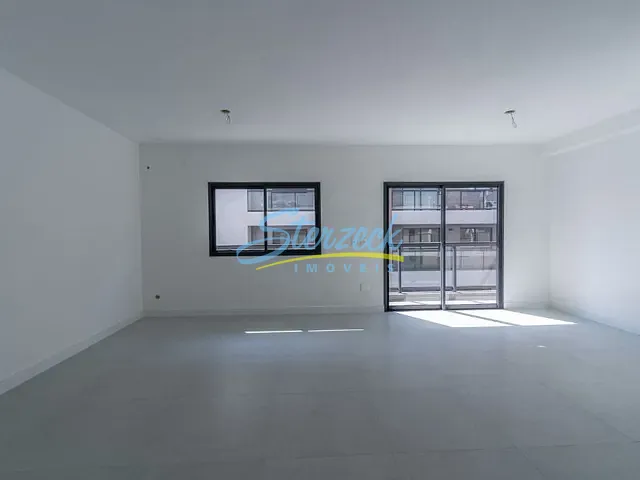 Sala com 48m², para alugar, no bairro Pinheirinho em Vinhedo