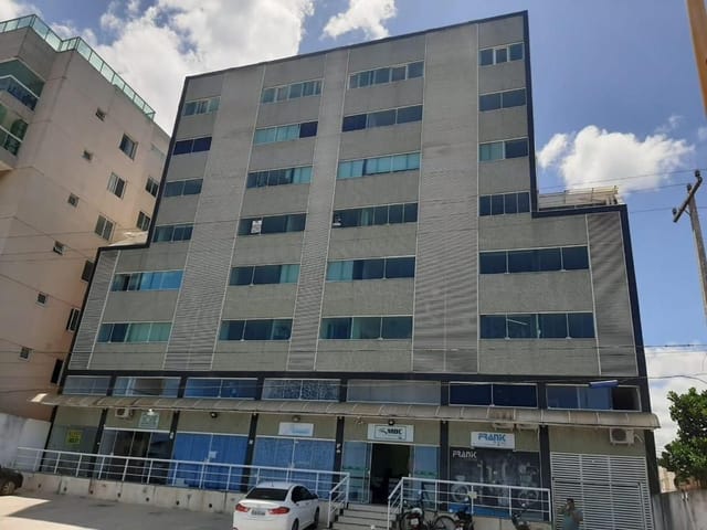 Sala com 34m², para alugar, no bairro Cavaleiros em Macaé