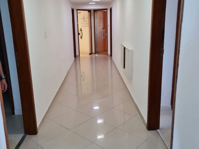 Sala com 34m², para alugar, no bairro Cavaleiros em Macaé