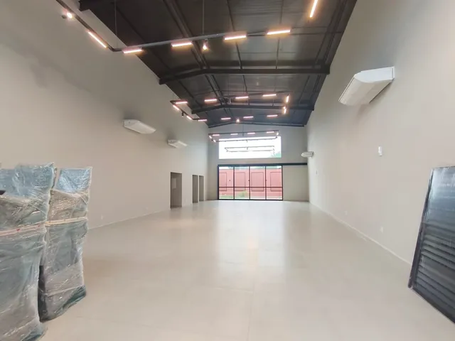 Sala com 460m², para alugar, no bairro Vila Oliveira em Mogi das Cruzes