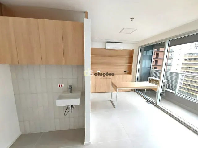 Sala à venda, no bairro Cerqueira César em São Paulo