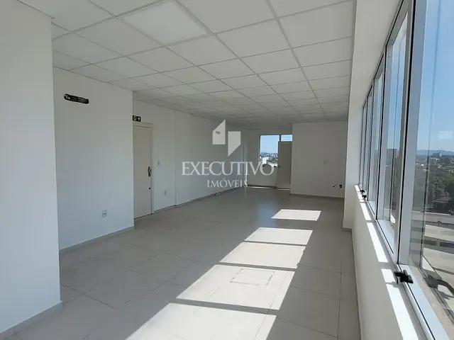 Sala com 67m², à venda ou para alugar, no bairro Centro em Lajeado