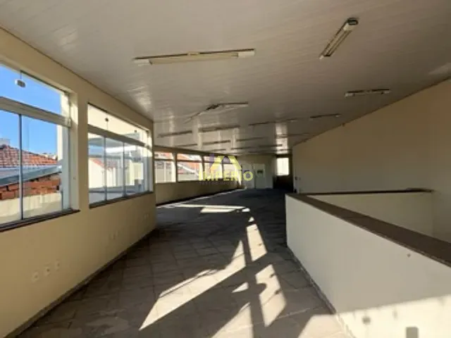 Sala com 200m², para alugar, no bairro Centro em Salto