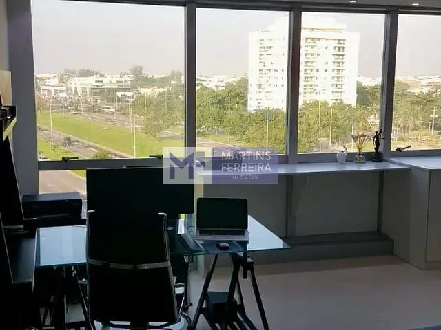 Sala à venda, no bairro Recreio dos Bandeirantes em Rio de Janeiro