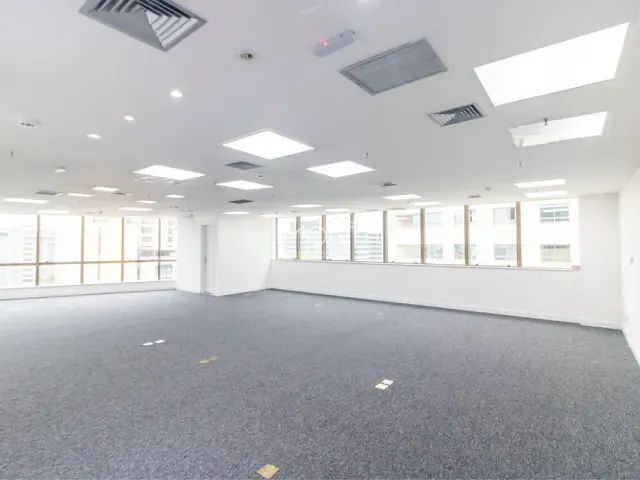 Sala à venda, no bairro Asa Sul em Brasília