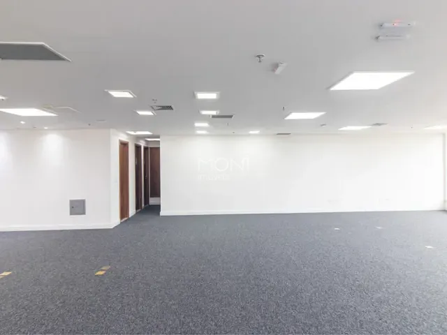 Sala à venda, no bairro Asa Sul em Brasília