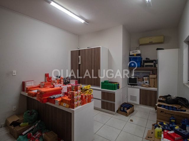 Sala com 25m², para alugar, no bairro Centro em Tubarão
