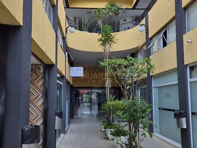 Sala à venda, no bairro Santo Amaro em São Paulo