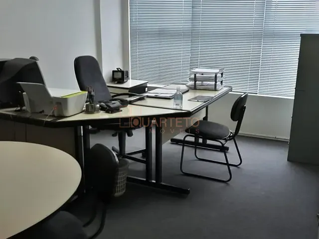 Sala à venda, no bairro Santo Amaro em São Paulo