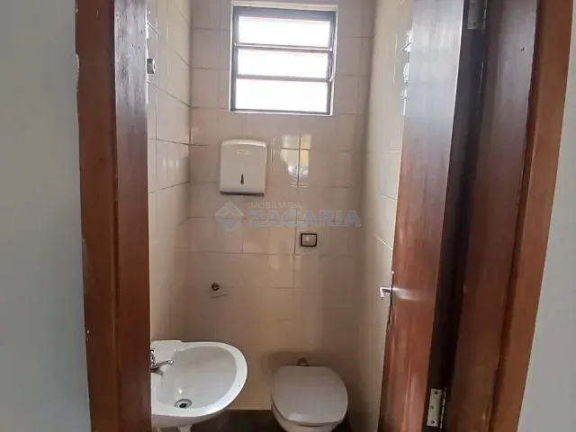 Sala para alugar, no bairro Centro em Apucarana