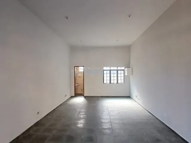 Sala para alugar, no bairro Centro em Apucarana