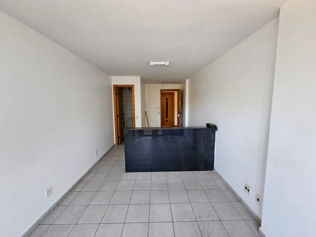 Foto do Sala - Sala comercial com varanda - Ed. Santa Cruz - Asa Sul - Brasília/DF | ALPHA BRASILIA A IMÓVEIS LTDA.
