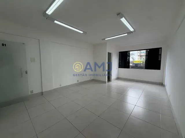 Sala para alugar, no bairro Setor Bueno em Goiânia