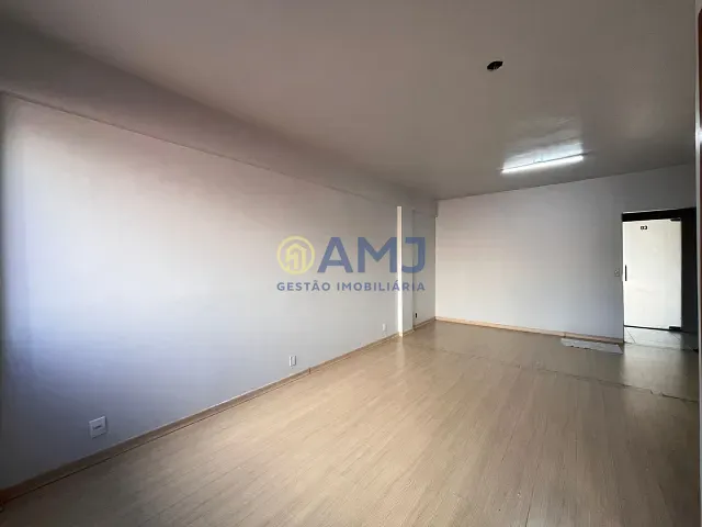Sala para alugar, no bairro Setor Bueno em Goiânia
