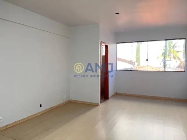 Sala para alugar, no bairro Setor Bueno em Goiânia