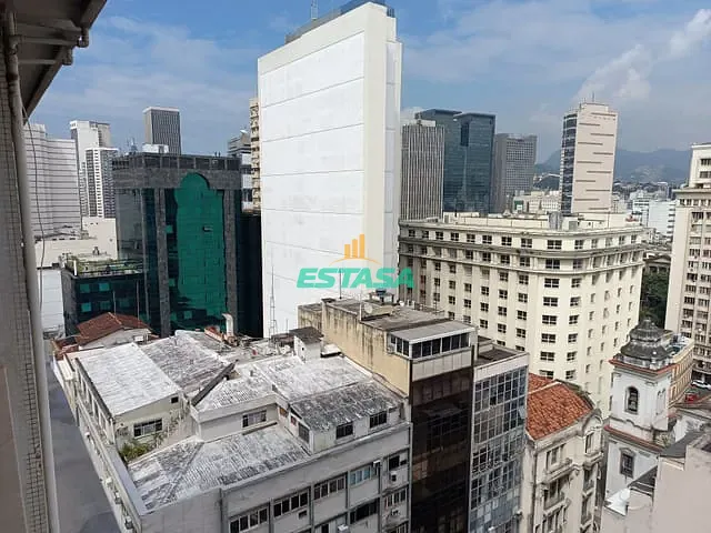 Sala à venda ou para alugar, no bairro Centro em Rio de Janeiro
