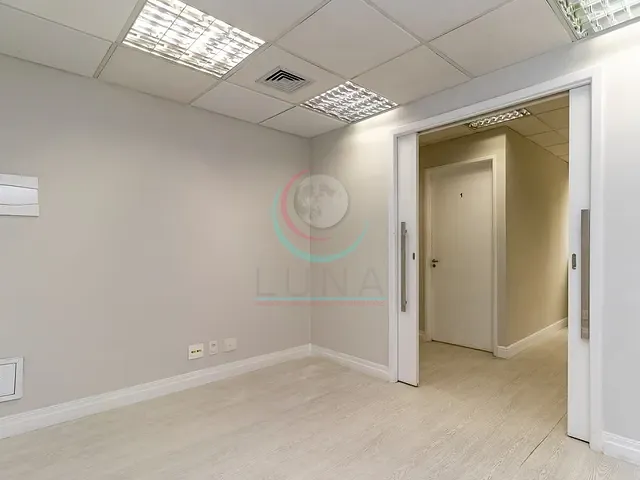 Sala para alugar, no bairro Santa Cecília em São Paulo