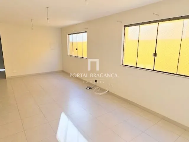 Sala para alugar, no bairro Centro em Bragança Paulista