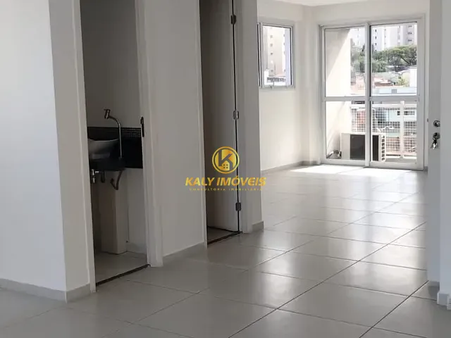Sala à venda, no bairro Vila Prudente em São Paulo
