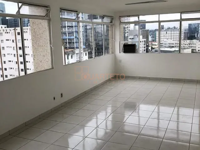 Sala à venda, no bairro Pinheiros em São Paulo
