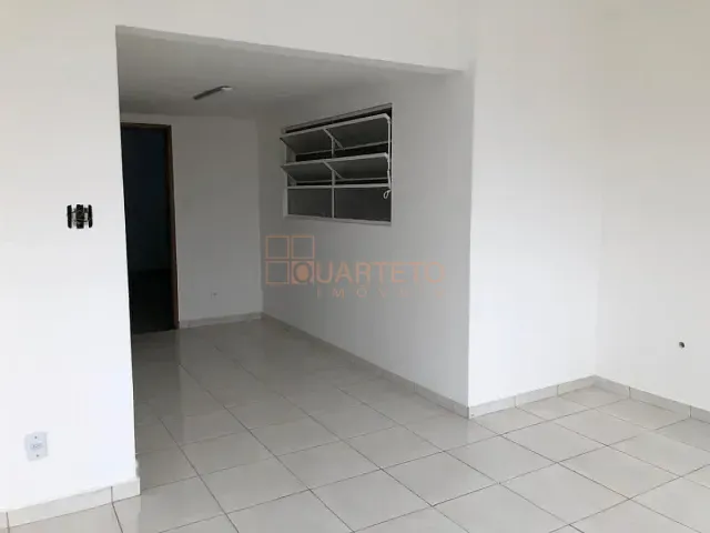 Sala à venda, no bairro Pinheiros em São Paulo