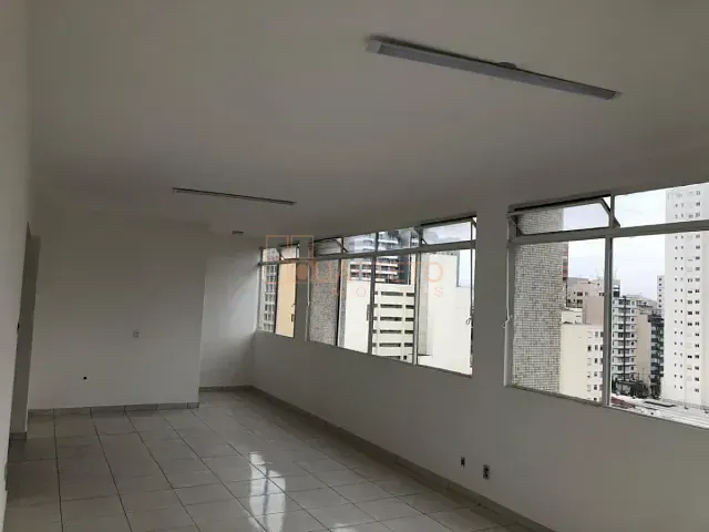 Sala à venda, no bairro Pinheiros em São Paulo