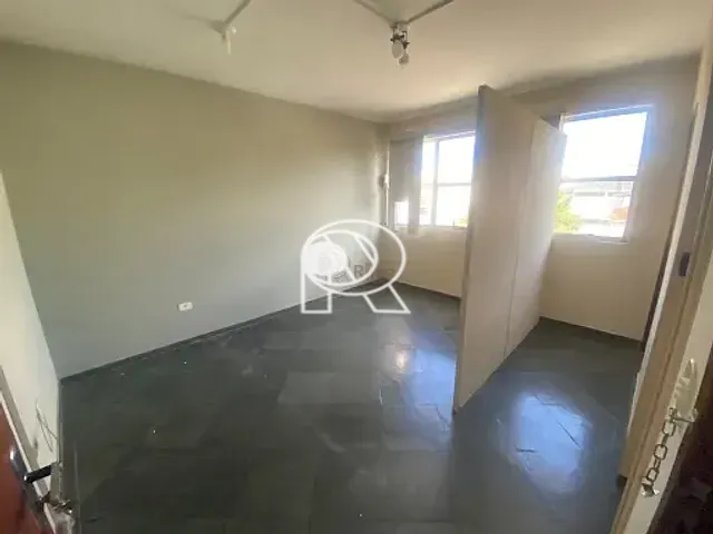 Sala para alugar, no bairro Centro em Registro