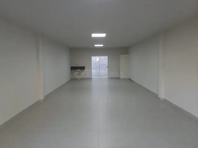 Sala para alugar, no bairro Centro em Apucarana