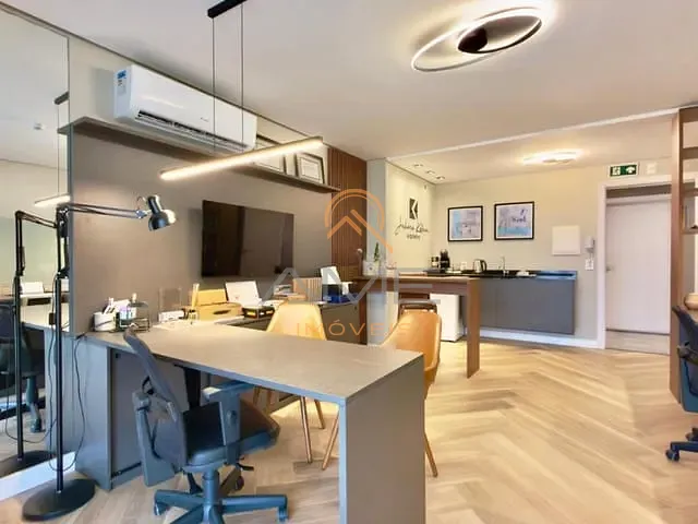 Sala à venda, no bairro Três Vendas em Pelotas