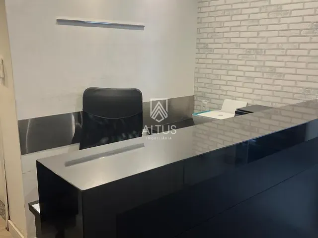 Sala à venda, no bairro Caminho das Árvores em Salvador