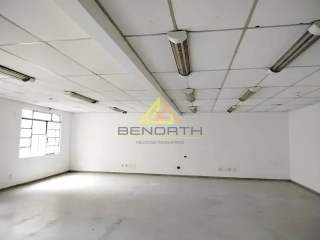 Sala com 197m², para alugar, no bairro República em São Paulo