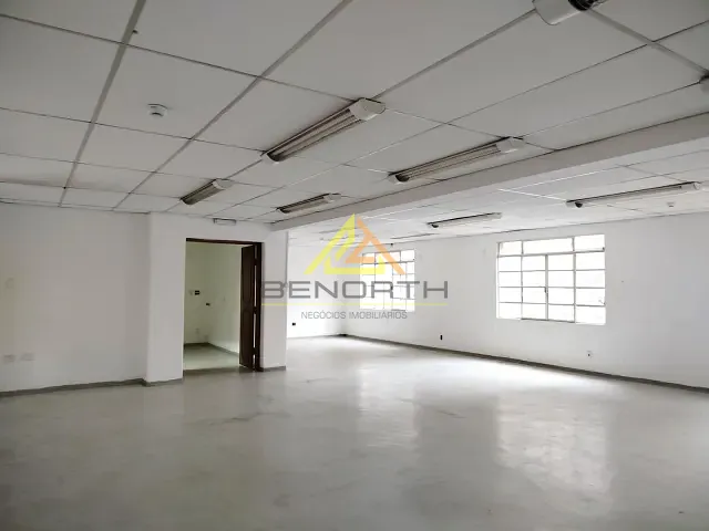 Sala com 197m², para alugar, no bairro República em São Paulo