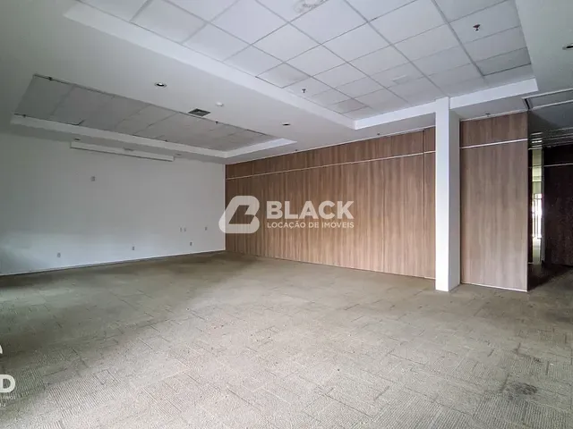 Sala à venda ou para alugar, no bairro Jardim Vergueiro em Sorocaba