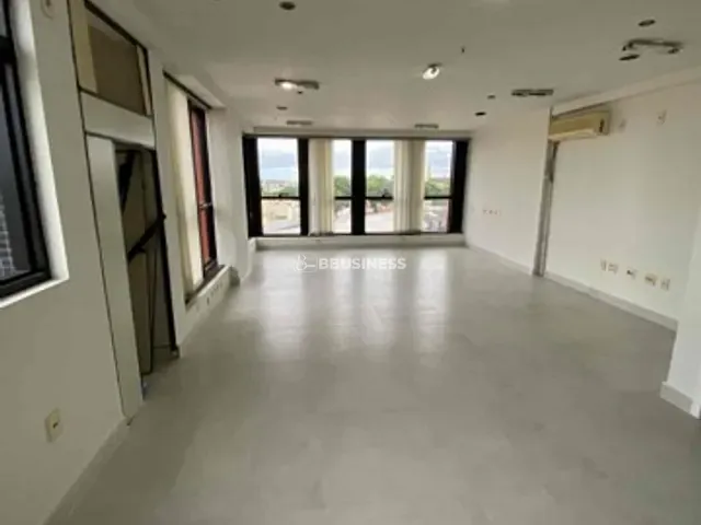 Sala para alugar, no bairro Centro em Campos dos Goytacazes