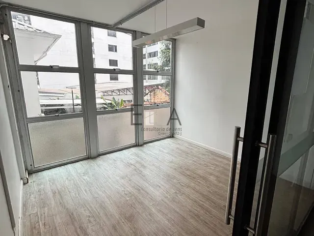 Sala com 400m², para alugar, no bairro Cerqueira César em São Paulo