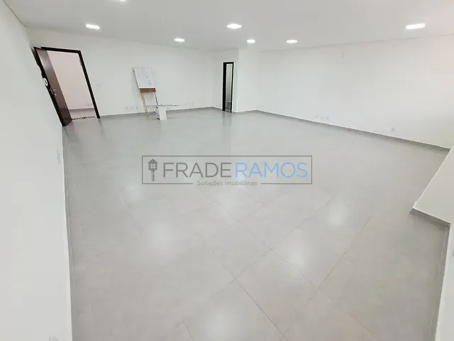 Sala com 65m², para alugar, no bairro Setor Bueno em Goiânia