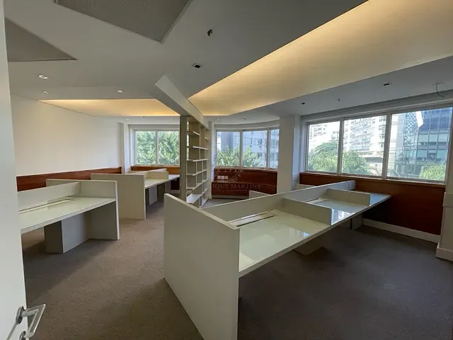 Sala com 165m², para alugar, no bairro Leblon em Rio de Janeiro