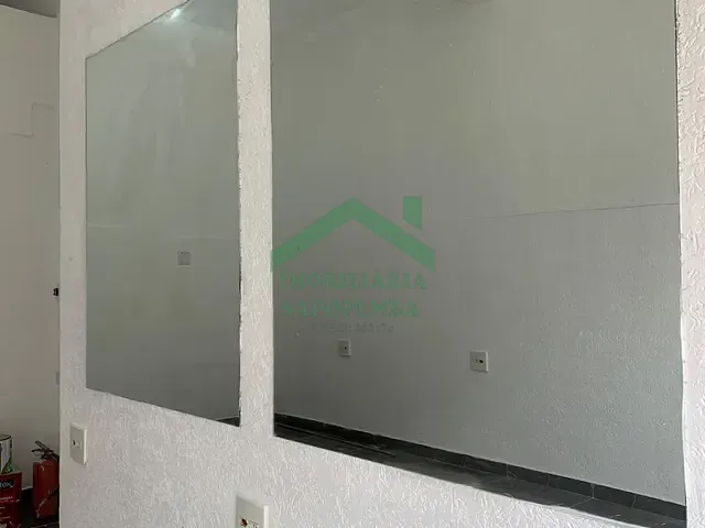 Sala com 22m², para alugar, no bairro Vila Ema em São Paulo