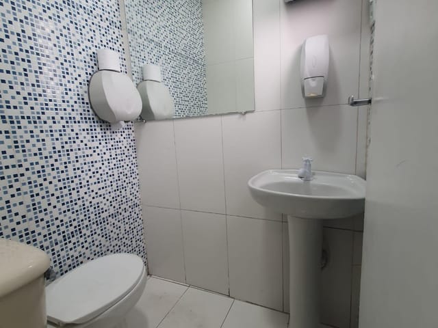 Sala para alugar, no bairro Campo Grande em Rio de Janeiro