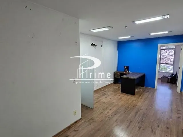Sala à venda, no bairro Centro em Niterói
