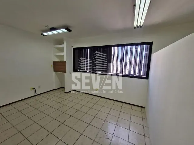Sala com 78m², à venda, no bairro Centro em Bauru