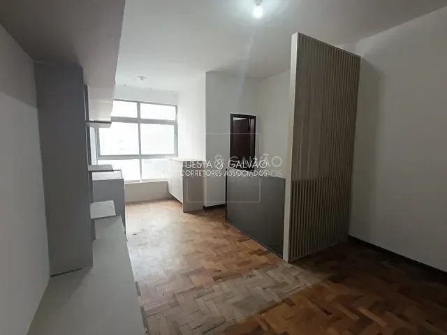 Sala com 21m², para alugar, no bairro Centro em Curitiba