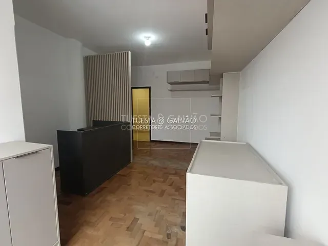 Sala com 21m², para alugar, no bairro Centro em Curitiba