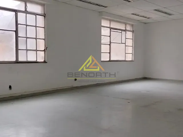 Sala com 115m², para alugar, no bairro República em São Paulo