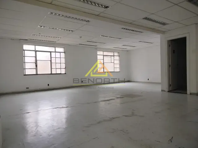 Sala com 115m², para alugar, no bairro República em São Paulo